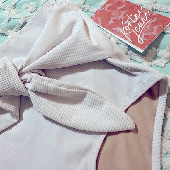 KORTNI JEANE High-Waisted Tie-Front Ribbed Swim Bottoms WHITE - Sz S NWT - Picture 3 of 6